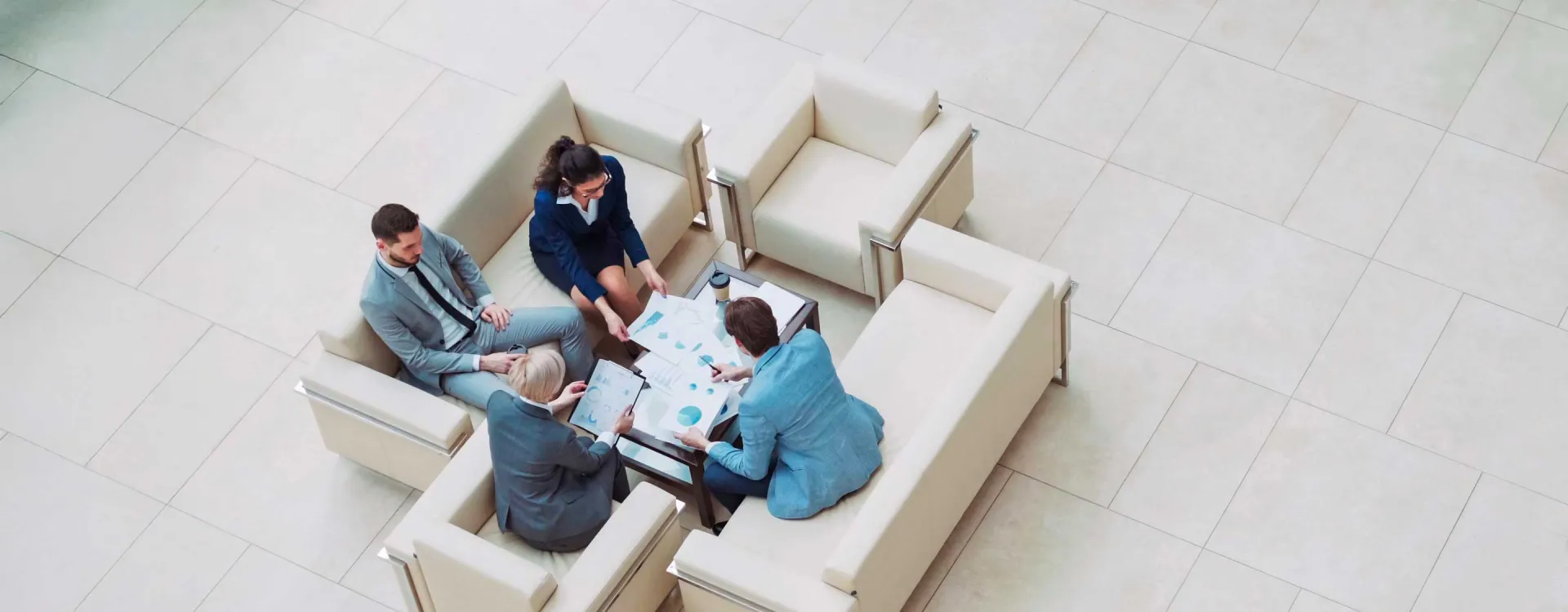 Gruppe von Personen pexels (c) silverkblack-Vitaly Gariev
