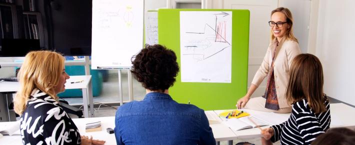 Eine Gruppe von Studenten an der Suttneruni. | (c) Christian Ariel Heredia